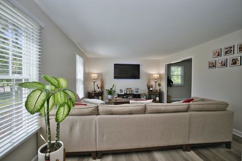 Tiny photo for 529 Warwick Drive, Naperville, IL 60565 (MLS # 12412506)