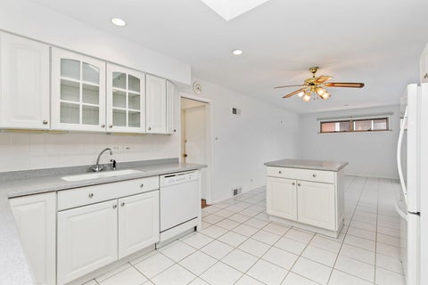 Tiny photo for 2831 Kensington Avenue, Westchester, IL 60154 (MLS # 12751331)