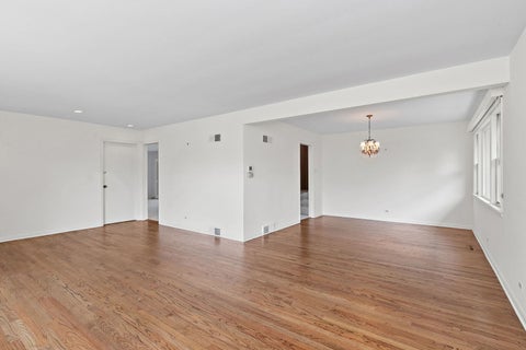 Tiny photo for 2831 Kensington Avenue, Westchester, IL 60154 (MLS # 12751331)