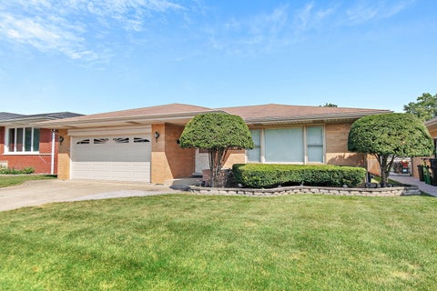 Tiny photo for 2831 Kensington Avenue, Westchester, IL 60154 (MLS # 12751331)