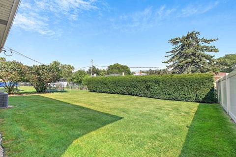 Tiny photo for 2831 Kensington Avenue, Westchester, IL 60154 (MLS # 12751331)