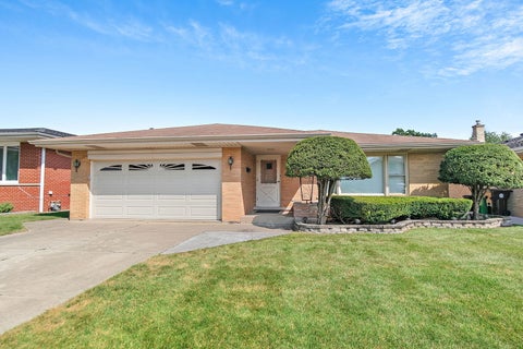 Photo of 2831 Kensington Avenue, Westchester, IL 60154 (MLS # 12751331)