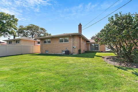 Tiny photo for 2831 Kensington Avenue, Westchester, IL 60154 (MLS # 12751331)