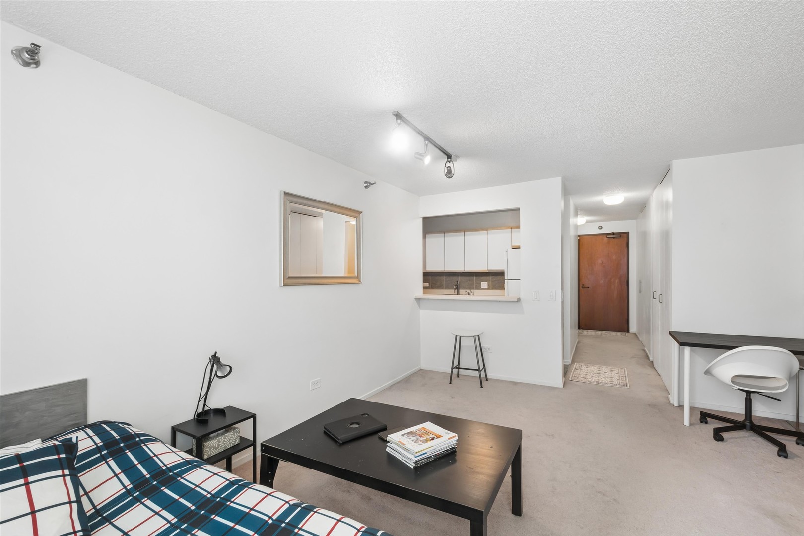 440 N McClurg Court 407S