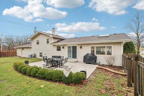 Tiny photo for 730 Lamorak Drive, Schaumburg, IL 60193 (MLS # 12582395)