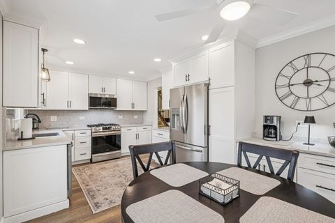 Tiny photo for 730 Lamorak Drive, Schaumburg, IL 60193 (MLS # 12582395)