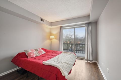 Tiny photo for 8025 Woodglen Lane #303, Downers Grove, IL 60516 (MLS # 12586185)