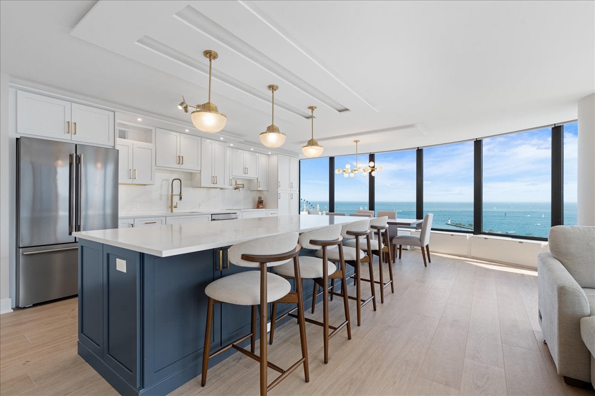 505 N Lake Shore Drive 2110-11