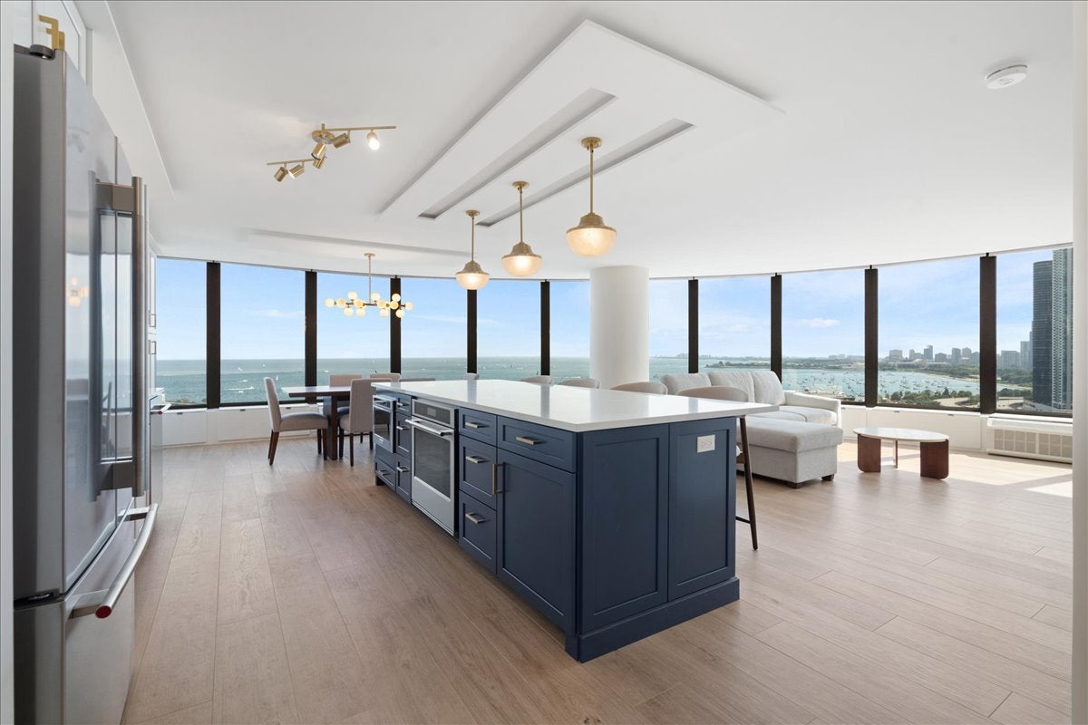505 N Lake Shore Drive 2110-11