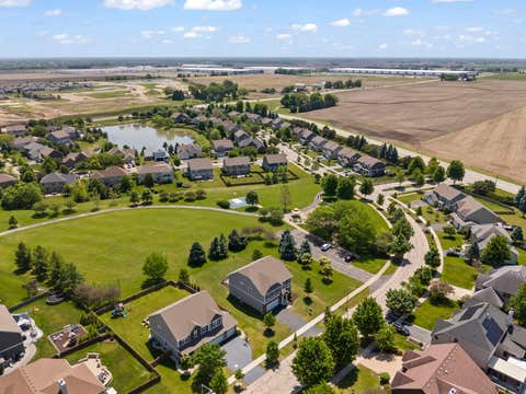 Tiny photo for 27008 Ashgate Crossing, Plainfield, IL 60585 (MLS # 12637425)