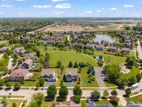 Tiny photo for 27008 Ashgate Crossing, Plainfield, IL 60585 (MLS # 12637425)