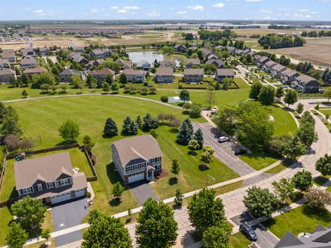 Tiny photo for 27008 Ashgate Crossing, Plainfield, IL 60585 (MLS # 12637425)