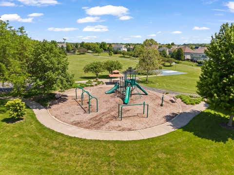 Tiny photo for 27008 Ashgate Crossing, Plainfield, IL 60585 (MLS # 12637425)