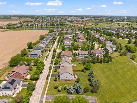 Tiny photo for 27008 Ashgate Crossing, Plainfield, IL 60585 (MLS # 12637425)