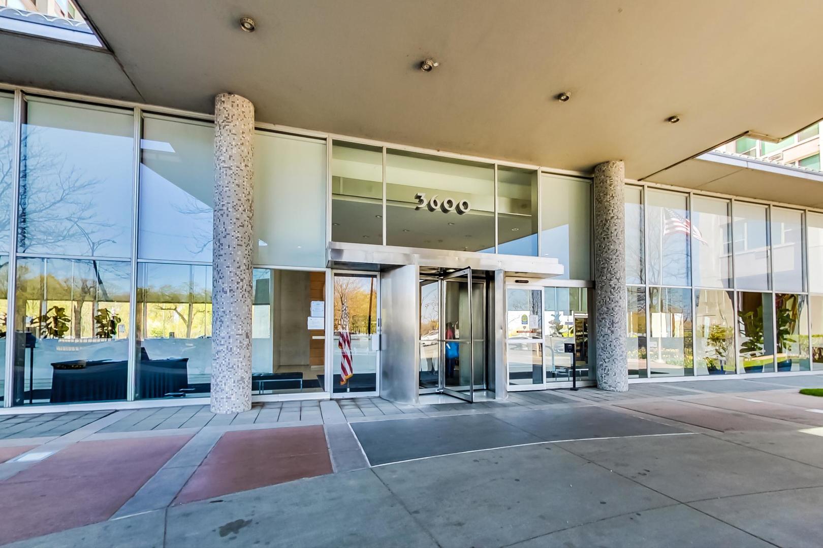 3600 N LAKE SHORE Drive 2204