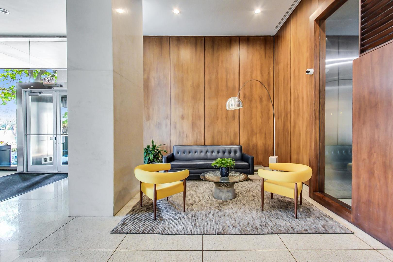 3600 N LAKE SHORE Drive 2204