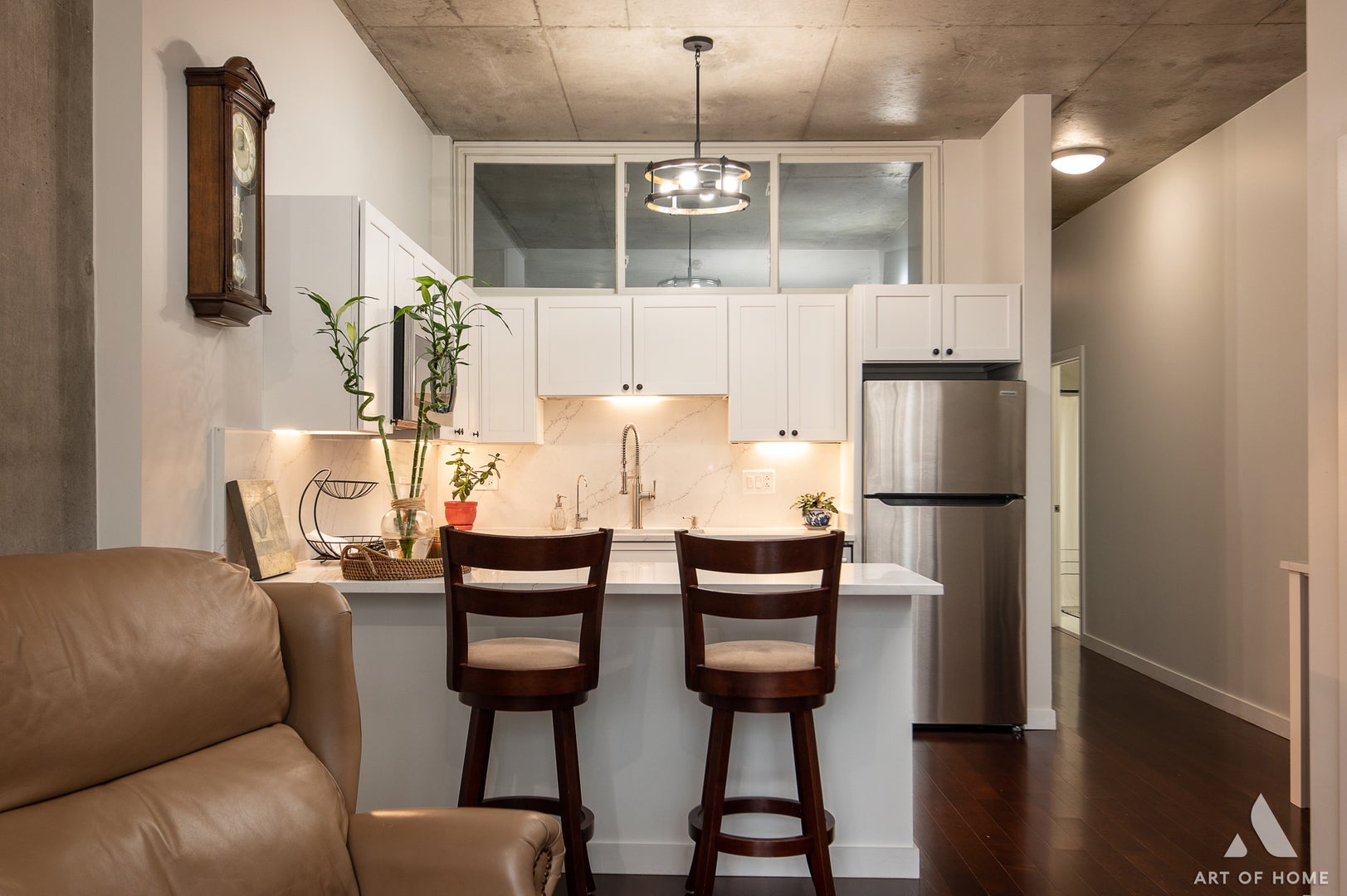 235 W Van Buren Street 2216