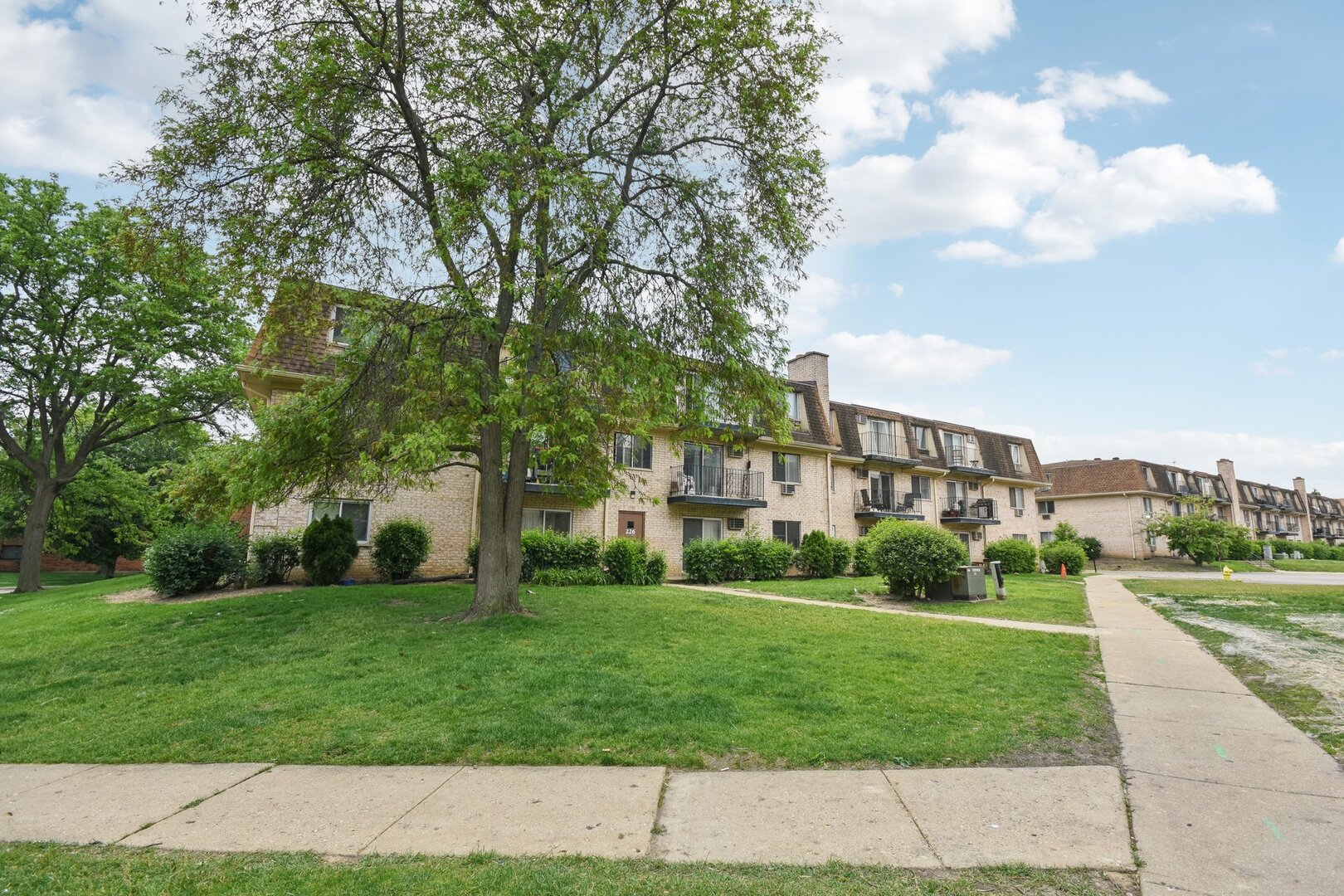 226 Shorewood Drive 2A