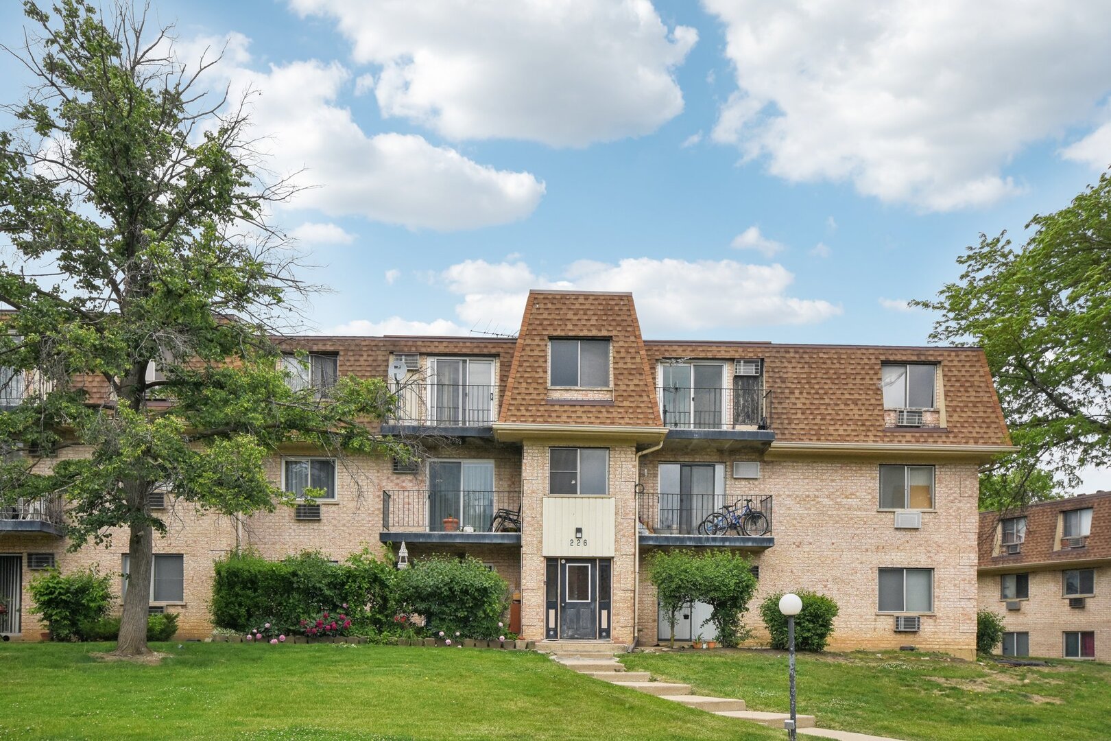 226 Shorewood Drive 2A