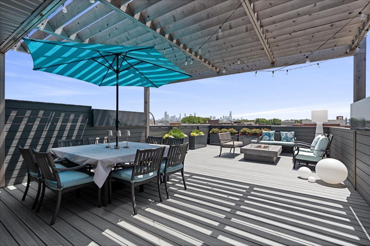 1350 W Diversey Parkway 3