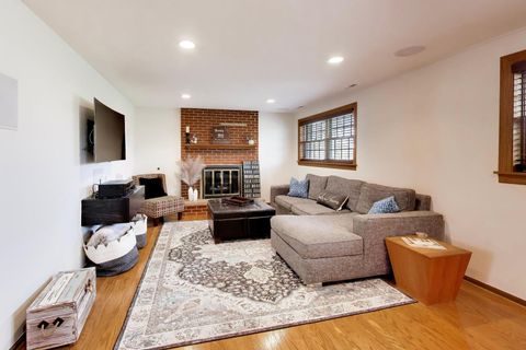 Tiny photo for 1531 S Princeton Avenue, Arlington Heights, IL 60005 (MLS # 12608014)