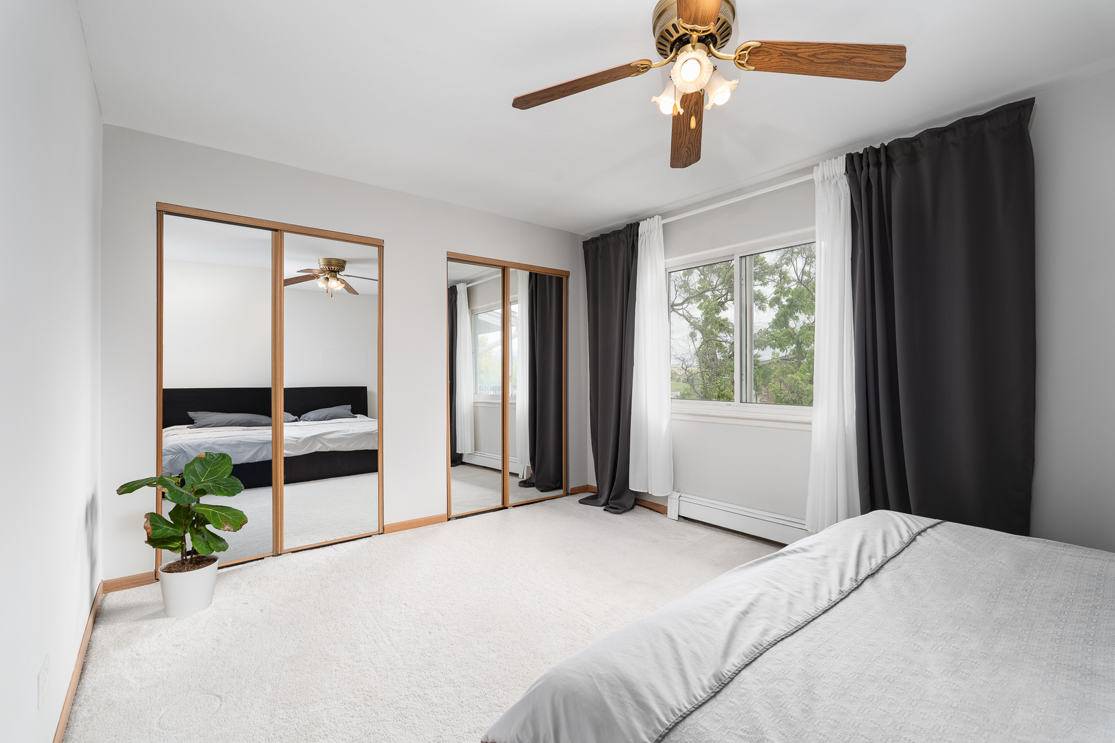 9S220 LAKE Drive 16-201