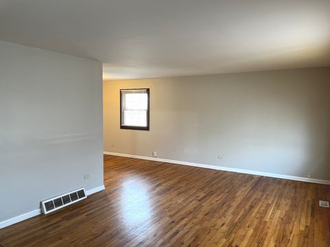 Tiny photo for 1 E 164th Street, South Holland, IL 60473 (MLS # 12476455)