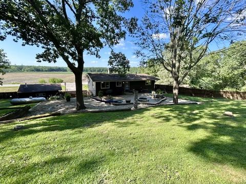 Tiny photo for 164 N 2551st Road, Peru, IL 61354 (MLS # 12475104)