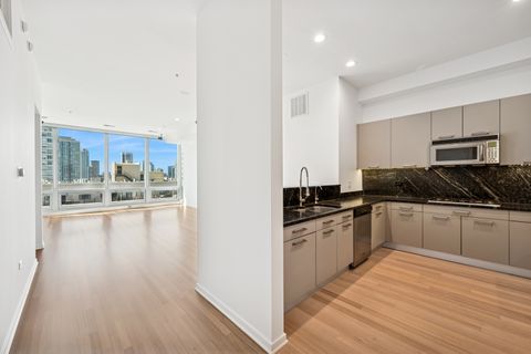 Tiny photo for 500 W SUPERIOR Street #805, Chicago, IL 60654 (MLS # 12466925)