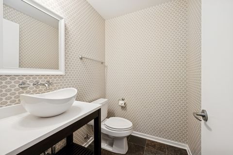 Tiny photo for 500 W SUPERIOR Street #805, Chicago, IL 60654 (MLS # 12466925)