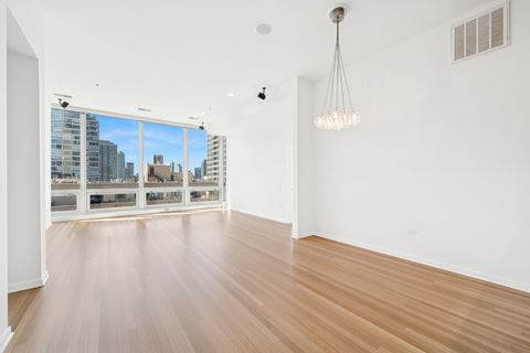 Tiny photo for 500 W SUPERIOR Street #805, Chicago, IL 60654 (MLS # 12466925)