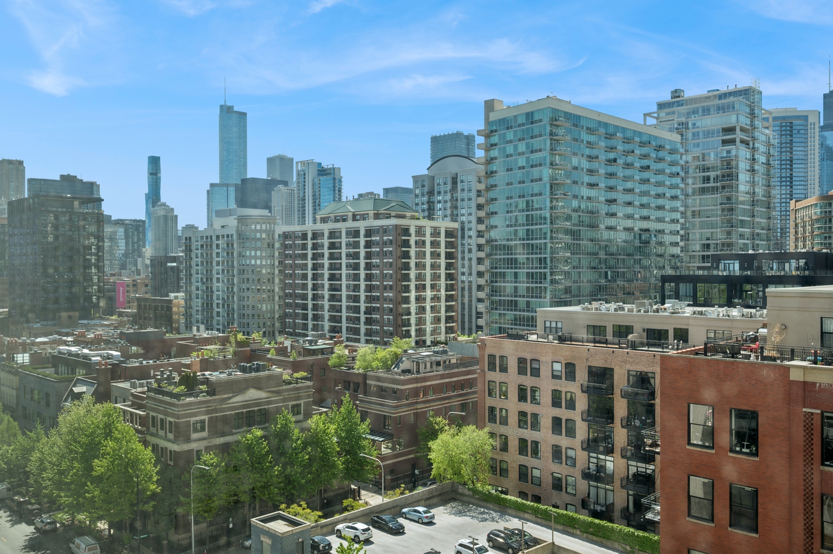 Chicago, Illinois 60654, United States, 3 Bedrooms Bedrooms, ,3 BathroomsBathrooms,Residential,Active,206896