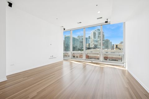 Tiny photo for 500 W SUPERIOR Street #805, Chicago, IL 60654 (MLS # 12466925)