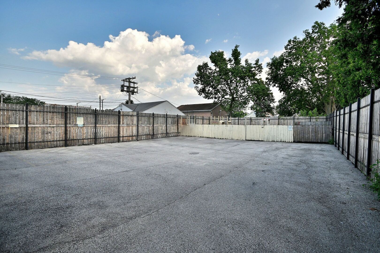 1157 E Algonquin Road