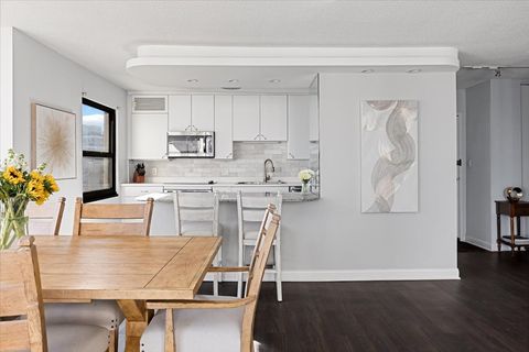 Tiny photo for 1313 N Ritchie Court #2307, Chicago, IL 60610 (MLS # 12574605)