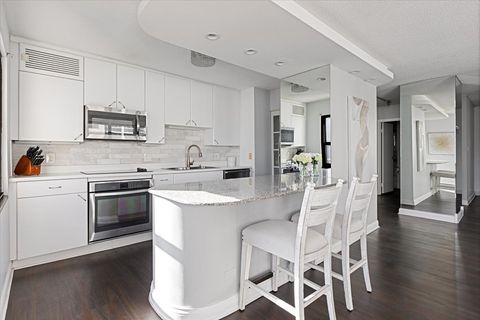 Tiny photo for 1313 N Ritchie Court #2307, Chicago, IL 60610 (MLS # 12574605)