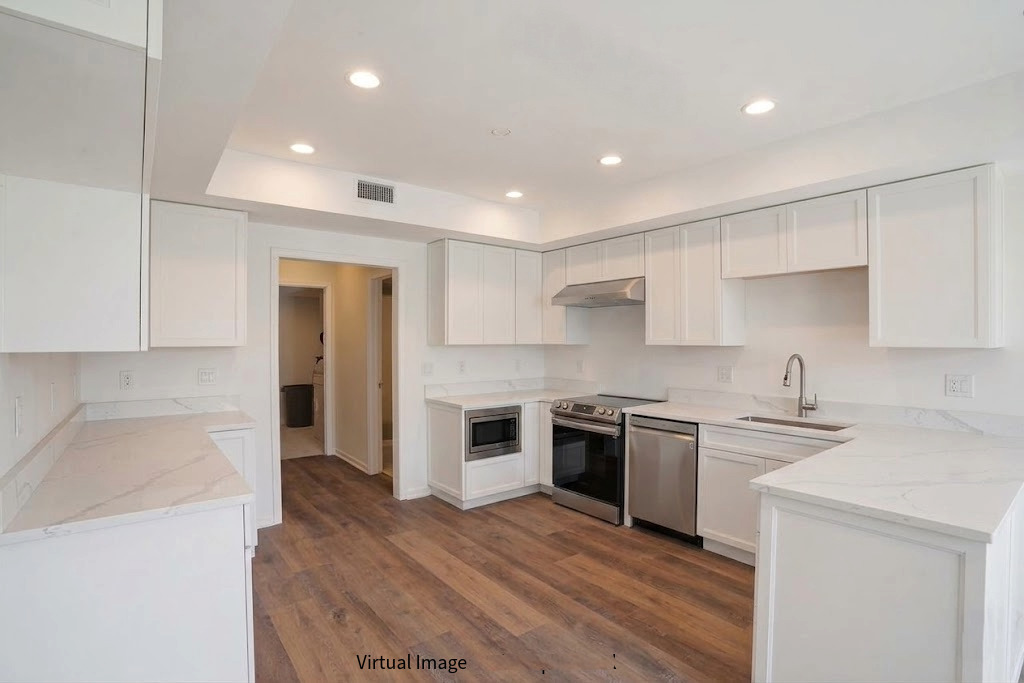 1204 Chatham Court 1204