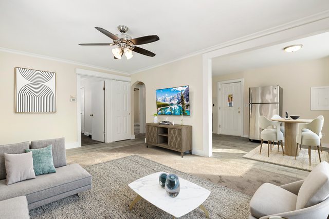 3821 N Ottawa Avenue