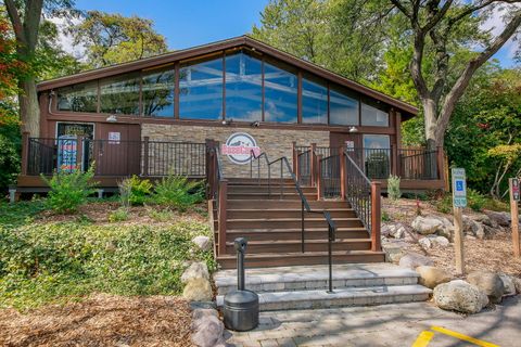 Tiny photo for 6020 Oakwood Drive #1L, Lisle, IL 60532 (MLS # 12600999)