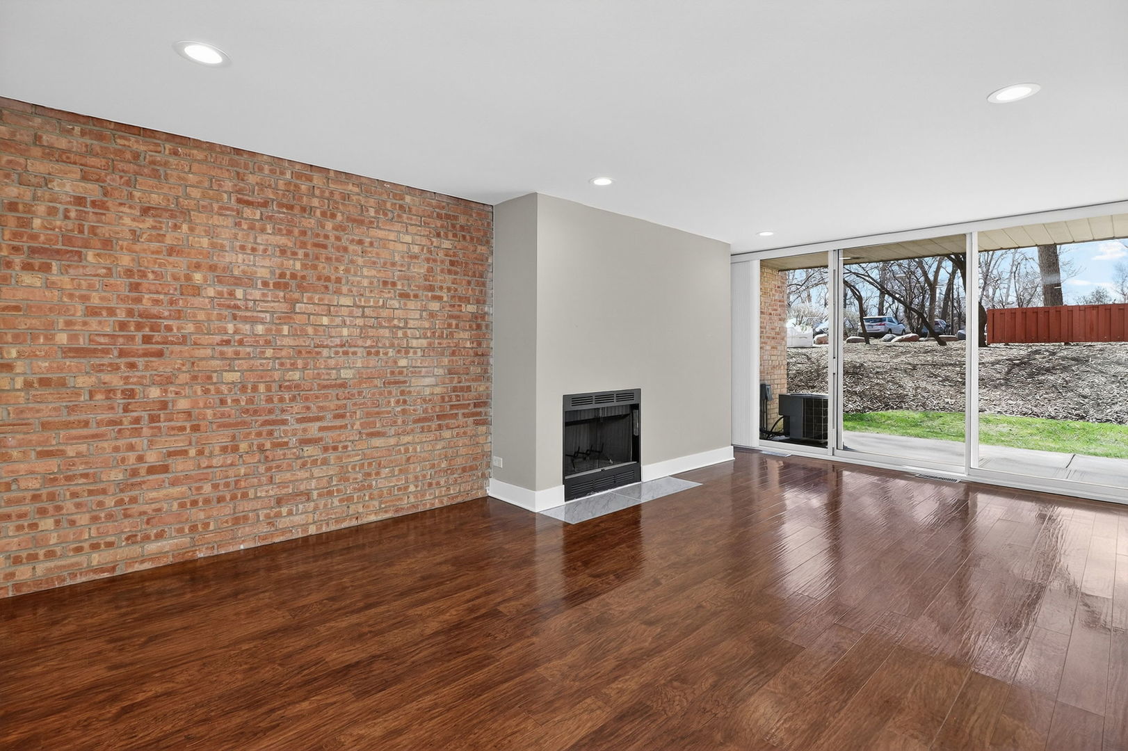 6020 Oakwood Drive 1L