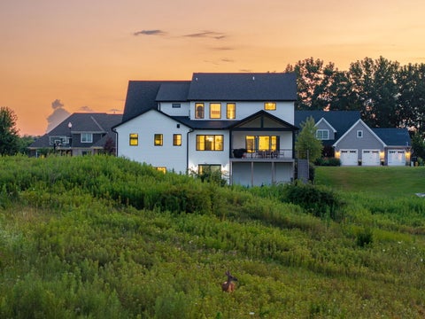 Tiny photo for 5175 Pigeon Creek Trail, Bettendorf, IA 52722 (MLS # 12666501)