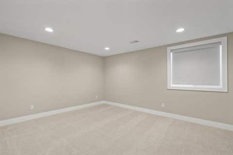 Tiny photo for 5175 Pigeon Creek Trail, Bettendorf, IA 52722 (MLS # 12666501)