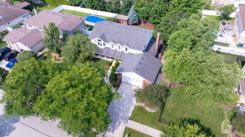 Tiny photo for 15518 Harbor Town Drive, Orland Park, IL 60462 (MLS # 12702052)