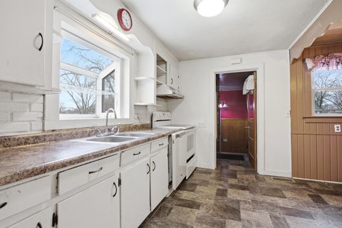 Tiny photo for 500 S Embarras Avenue, Tuscola, IL 61953 (MLS # 12576886)