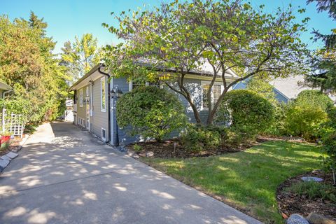 Tiny photo for 22w474 Emerson Avenue, Glen Ellyn, IL 60137 (MLS # 12499340)