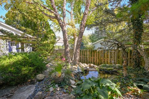 Tiny photo for 22w474 Emerson Avenue, Glen Ellyn, IL 60137 (MLS # 12499340)