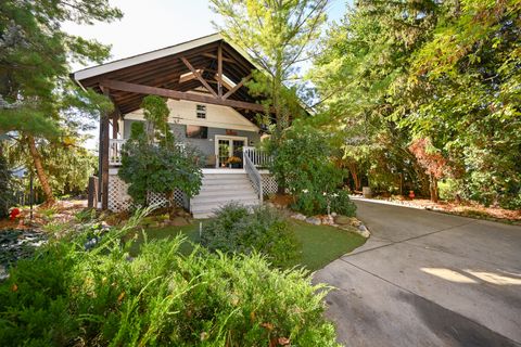 Tiny photo for 22w474 Emerson Avenue, Glen Ellyn, IL 60137 (MLS # 12499340)