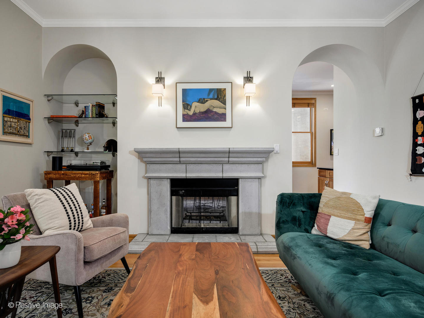 1225 W CARMEN Avenue 2N