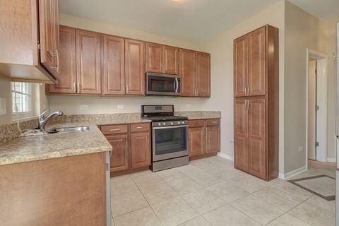 Tiny photo for 566 PINEBROOK Drive, Bolingbrook, IL 60490 (MLS # 12592699)