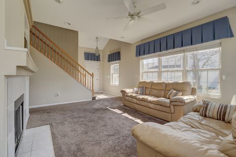 Tiny photo for 566 PINEBROOK Drive, Bolingbrook, IL 60490 (MLS # 12592699)